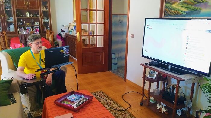 Disfrutando de WCES desde el salón de casa